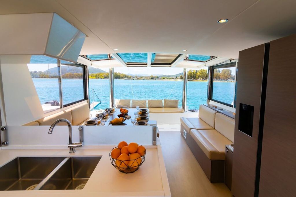 STELINA - Boat Images