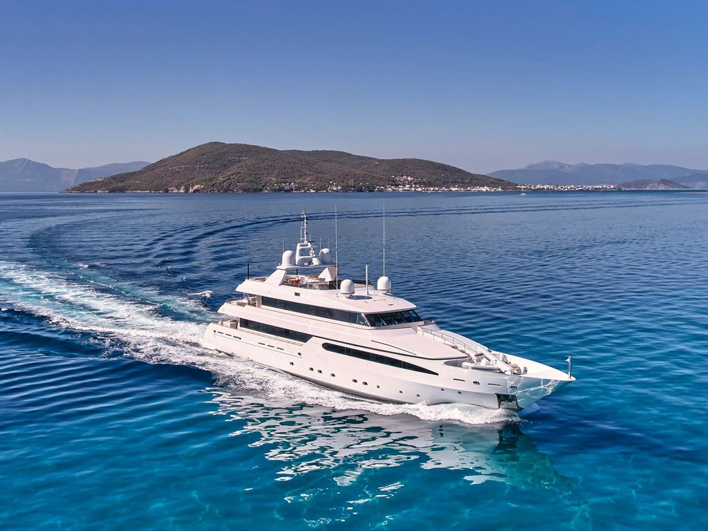 ARTEMISEA - Boat Images