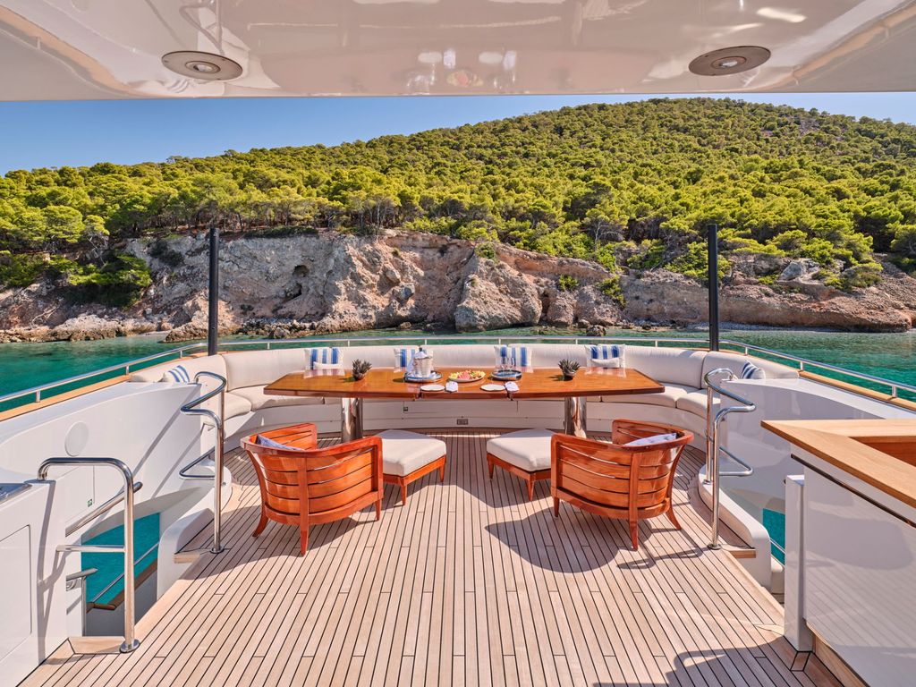 ARTEMISEA - Boat Images