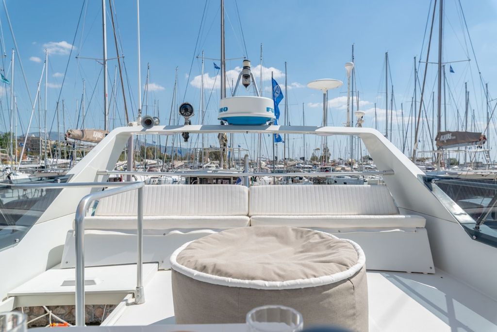 CRYSTAL - Boat Images