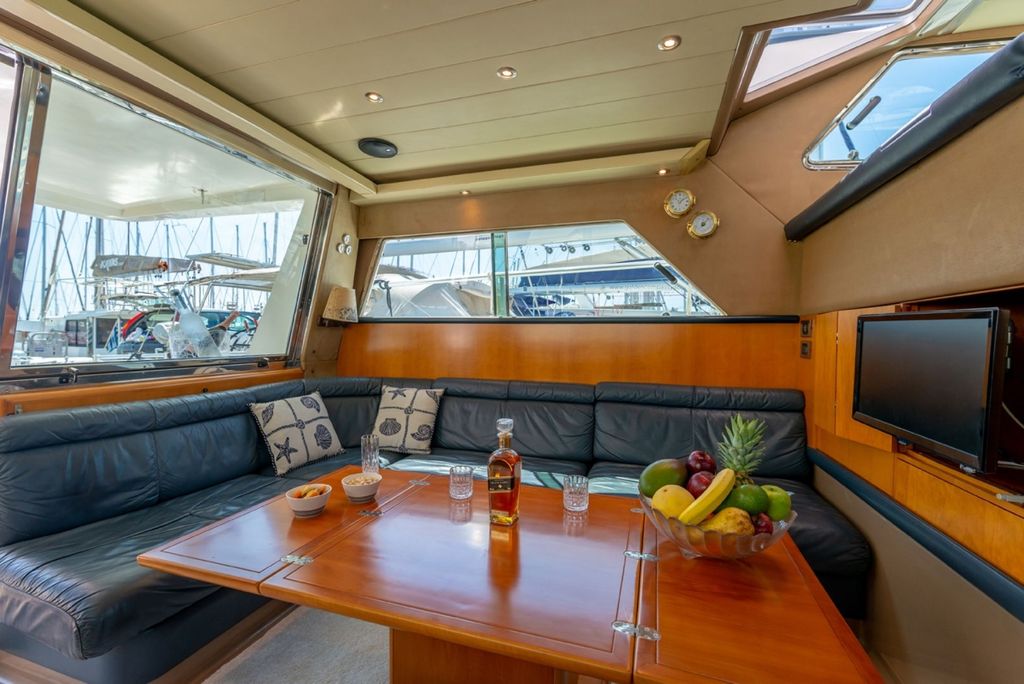 CRYSTAL - Boat Images