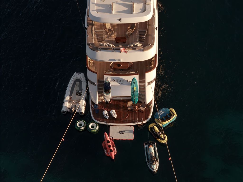 LADY G II - Boat Images