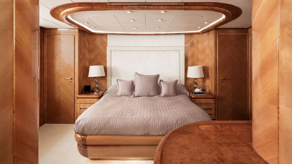 LADY G II - Boat Images