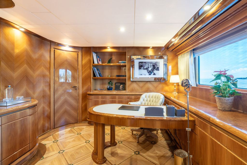 LADY G II - Boat Images