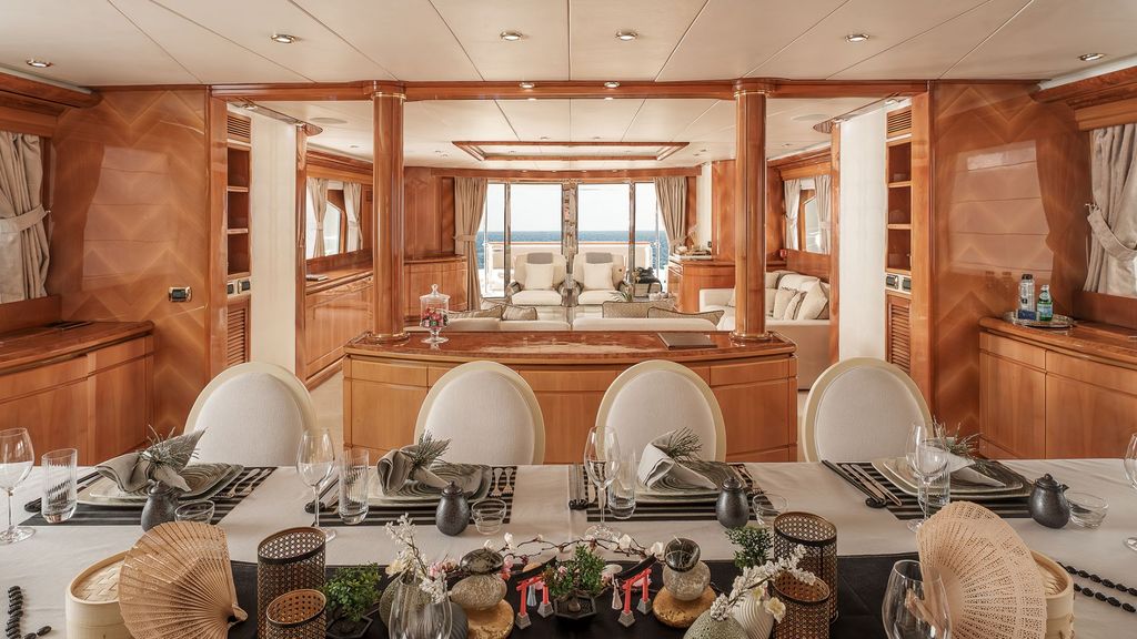 LADY G II - Boat Images