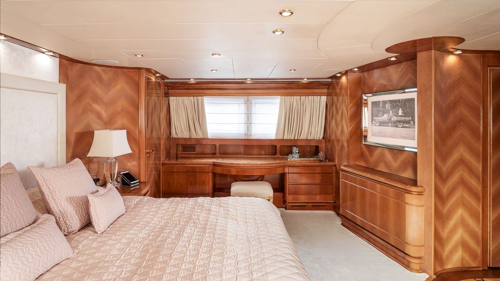 LADY G II - Boat Images