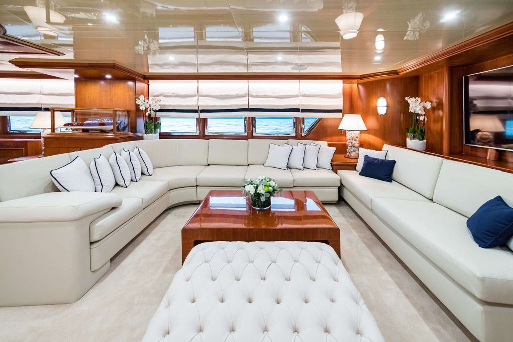 WIND OF FORTUNE - Boat Images