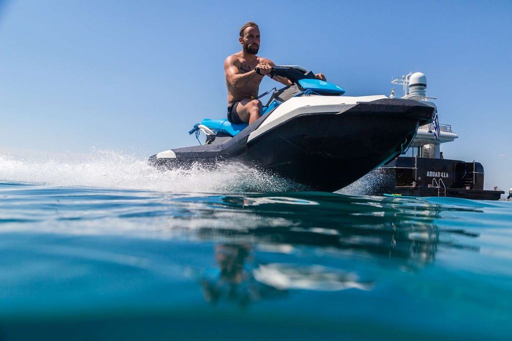 AQUARELLA - Boat Images