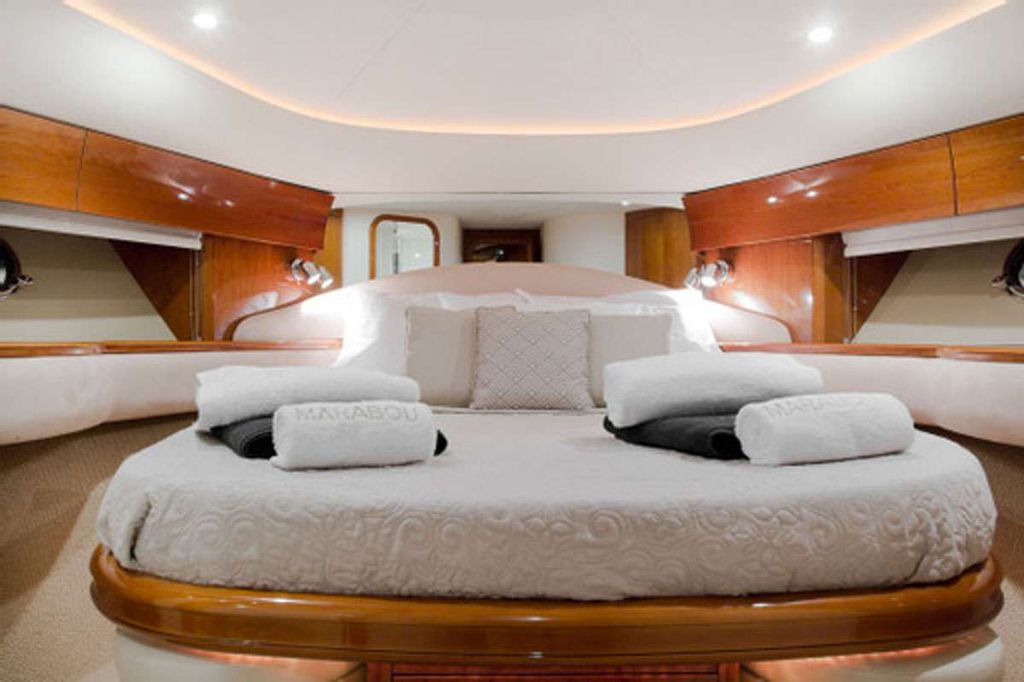 PRINCESS 61 - Boat Images
