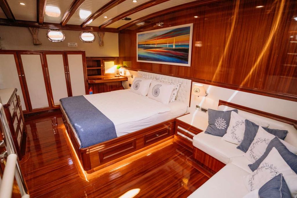 QUEEN OF DATCA - Boat Images