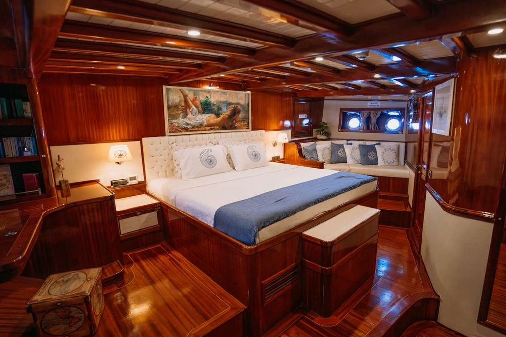 QUEEN OF DATCA - Boat Images
