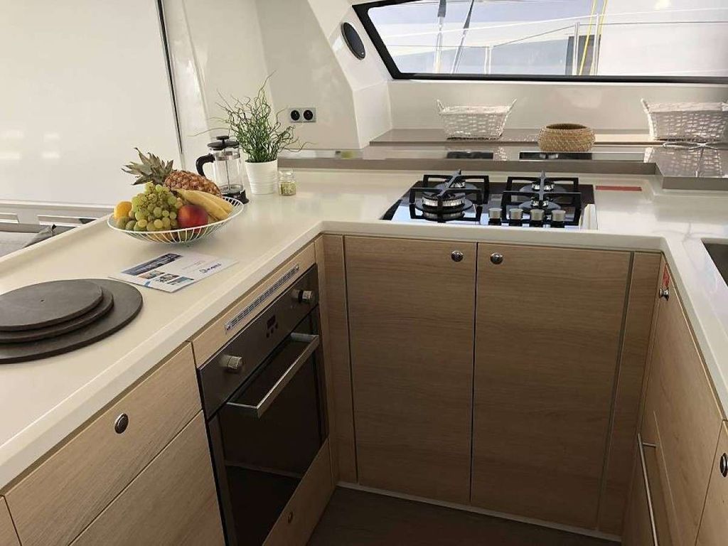 Kos 54.CAT - Boat Images