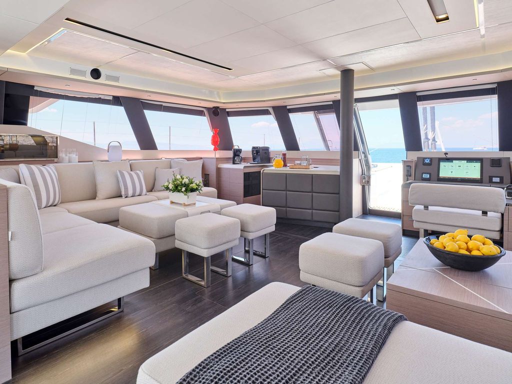 ALEXANDRA II - Boat Images
