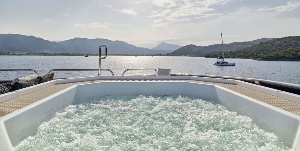 ELEMENT - Boat Images