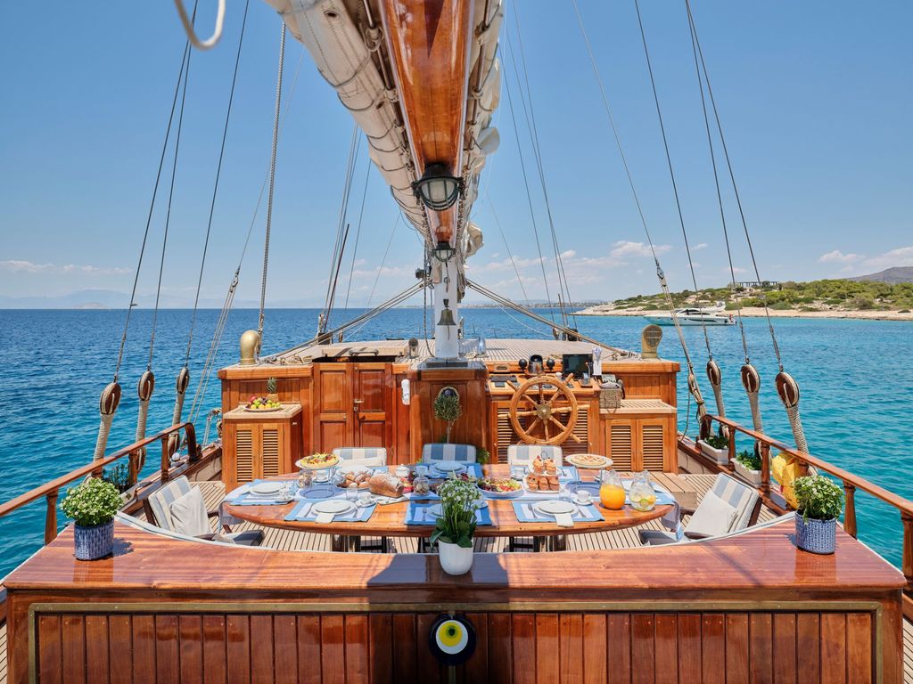 MYRA - Boat Images