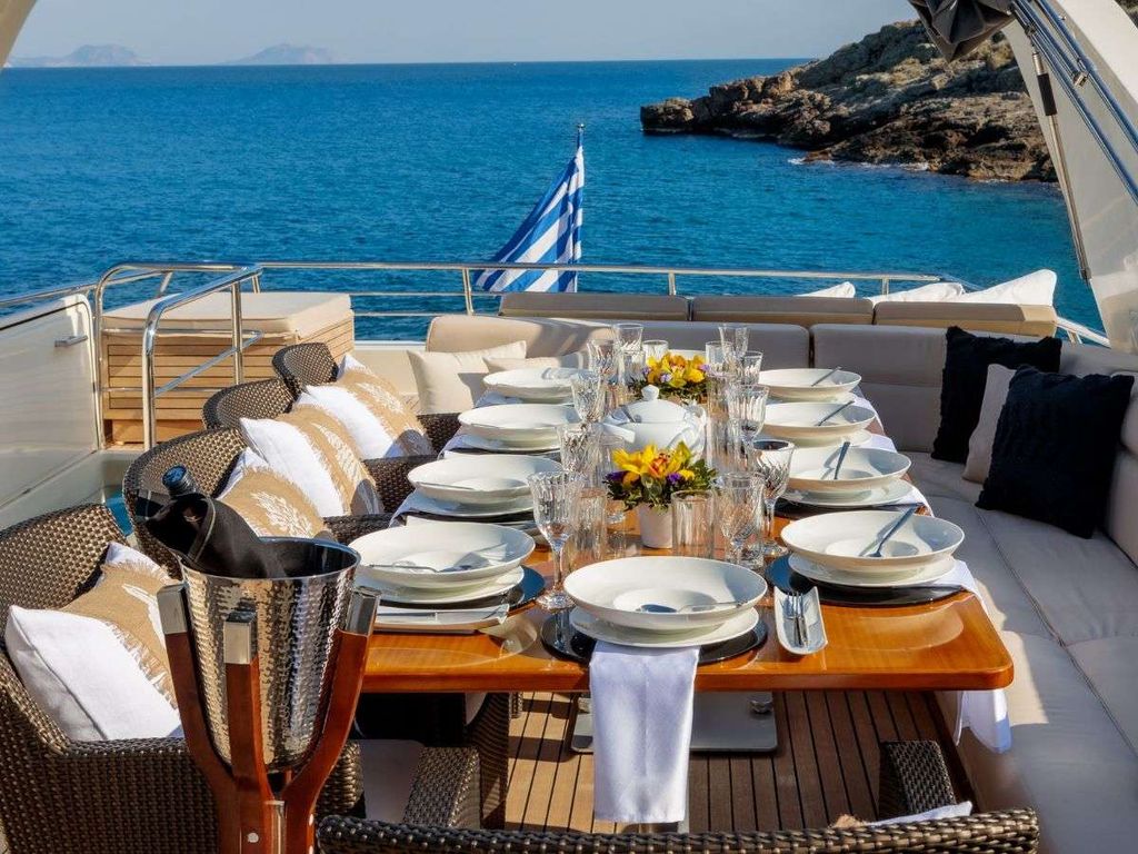 MIRAVAL - Boat Images