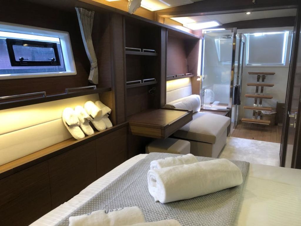 ATLANTIS - Boat Images