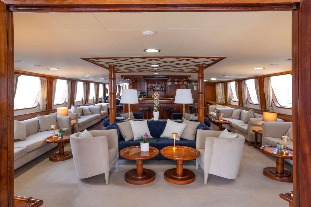 Callisto - Boat Images