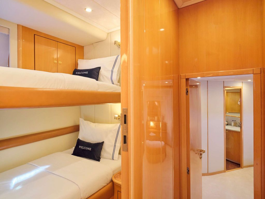 LADY L - Boat Images