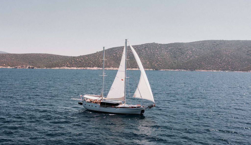 BEYAZ LALE - Boat Images