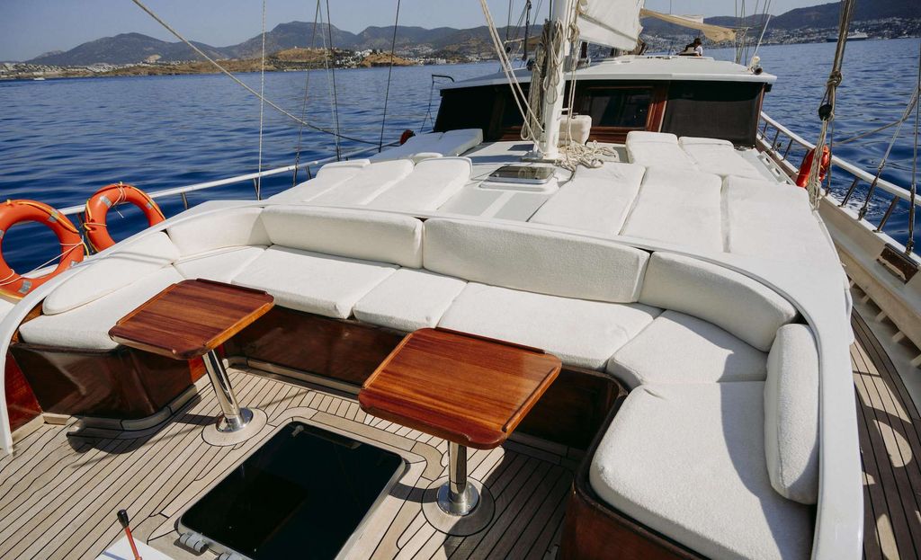 BEYAZ LALE - Boat Images