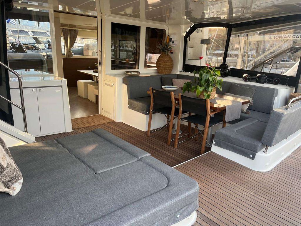 Blue Velvet - Boat Images