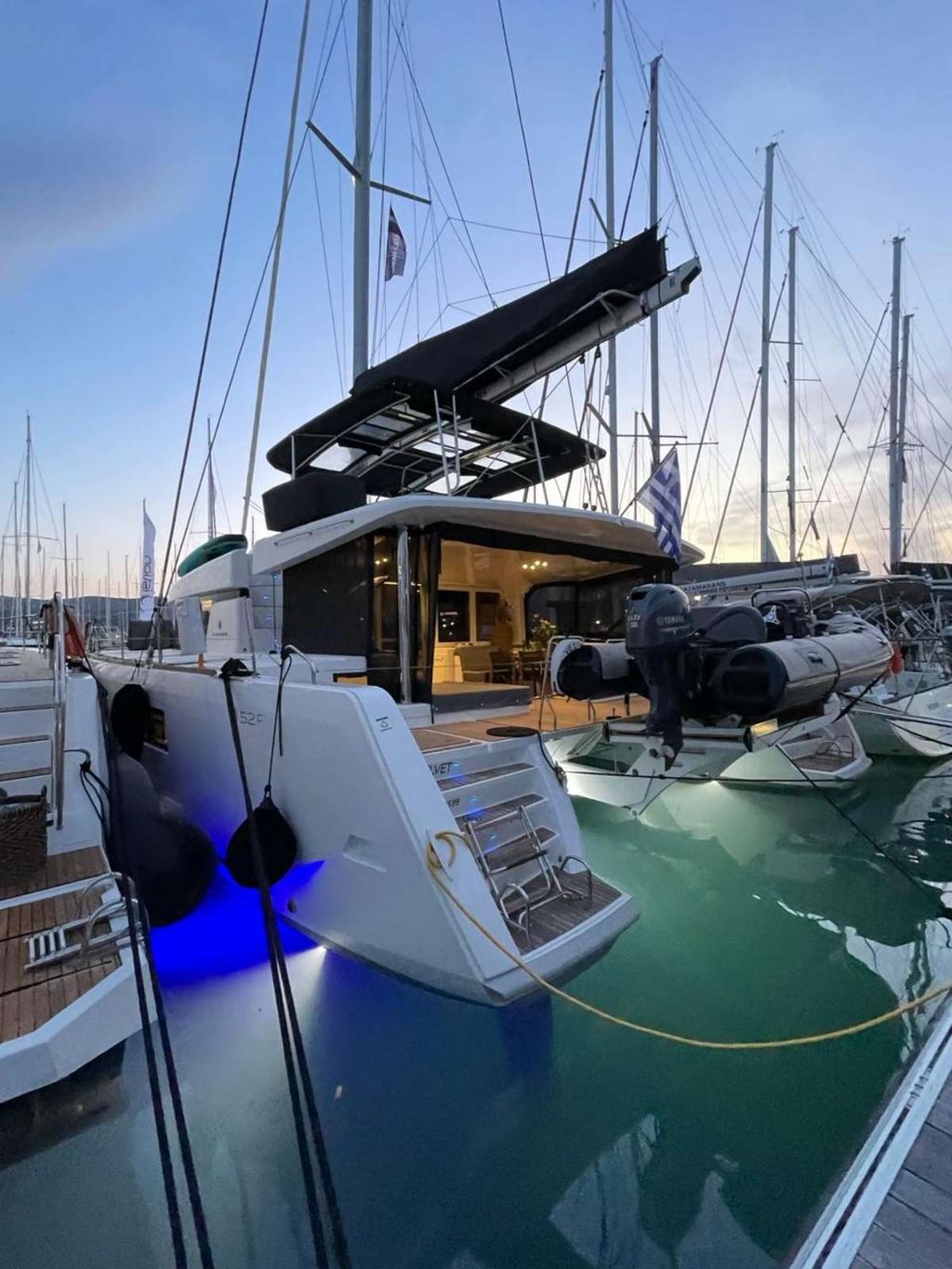 Blue Velvet - Boat Images
