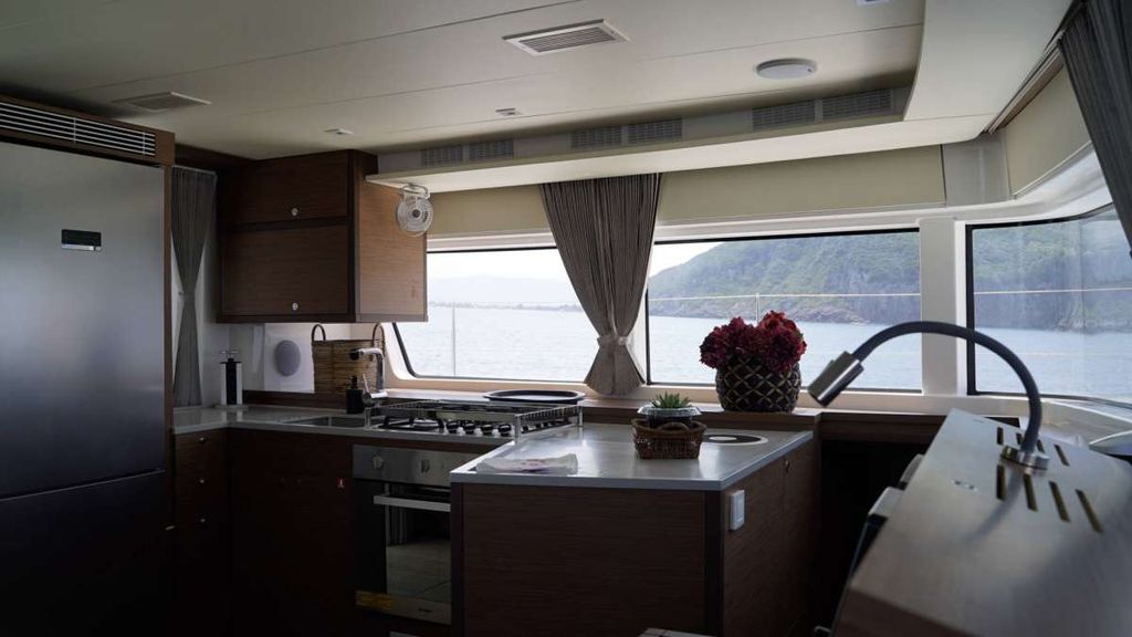 Blue Velvet - Boat Images