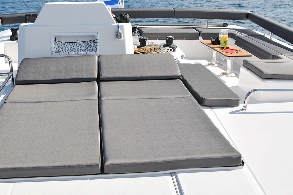 Blue Horizon - Boat Images