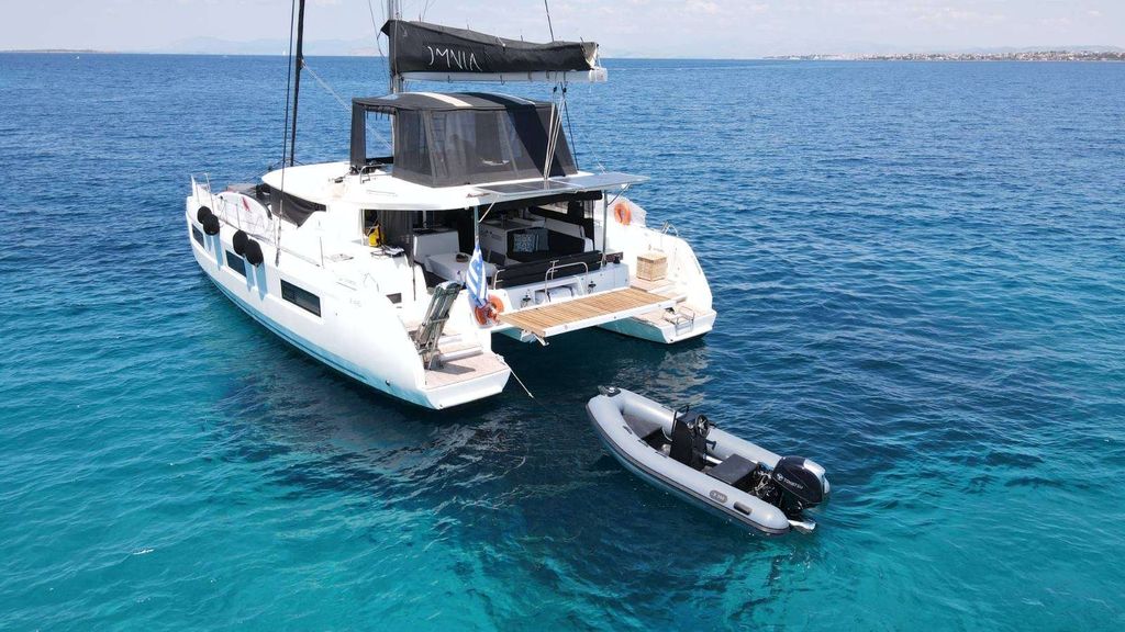 Omnia - Boat Images
