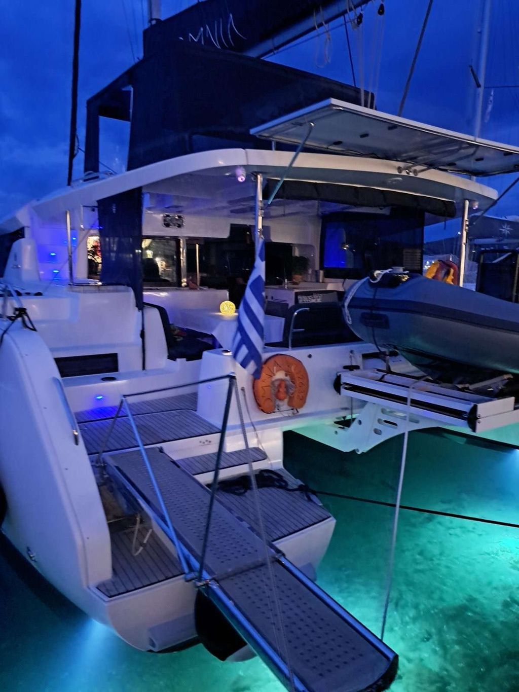 Omnia - Boat Images
