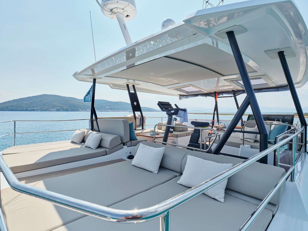 ELLY - Boat Images