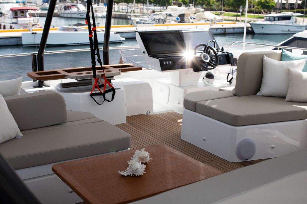 ELLY - Boat Images