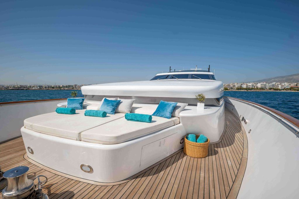 MOBIUS - Boat Images