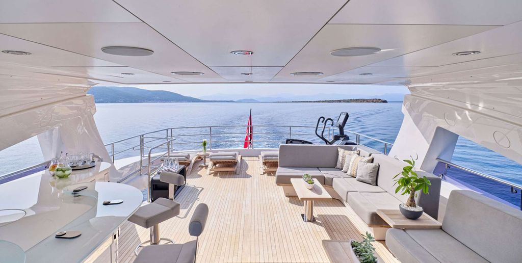 AQUA LIBRA - Boat Images