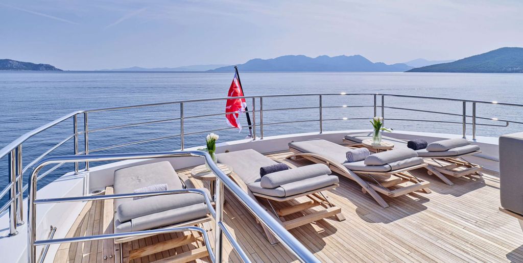 AQUA LIBRA - Boat Images