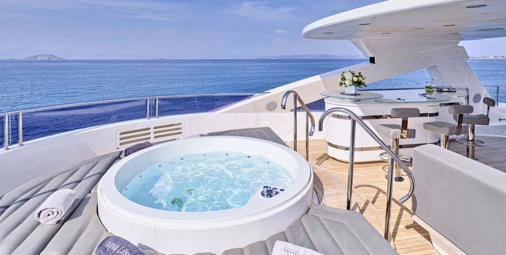 AQUA LIBRA - Boat Images