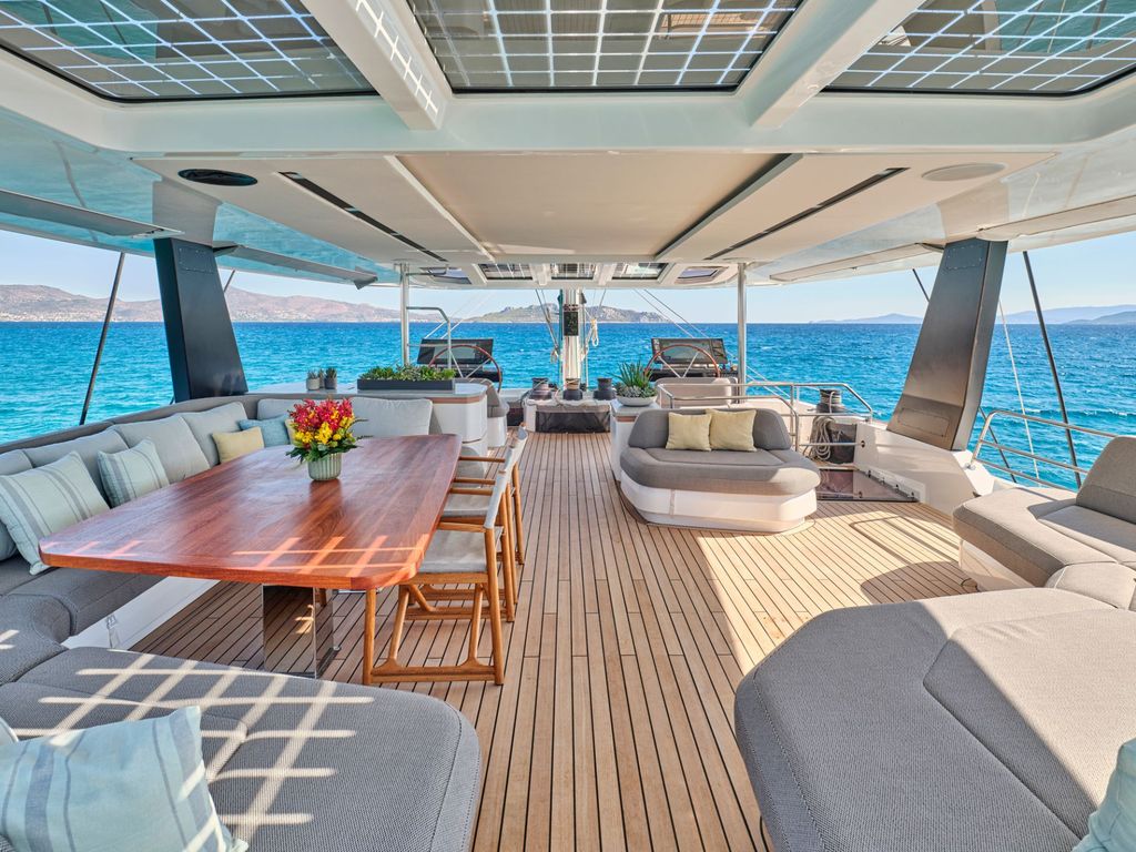 ALOIA 80 - Boat Images