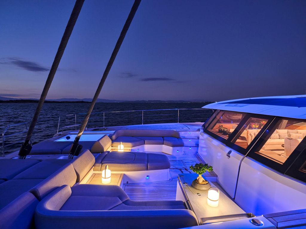 ALOIA 80 - Boat Images
