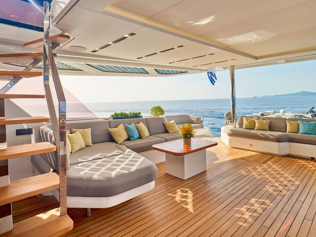 ALOIA 80 - Boat Images