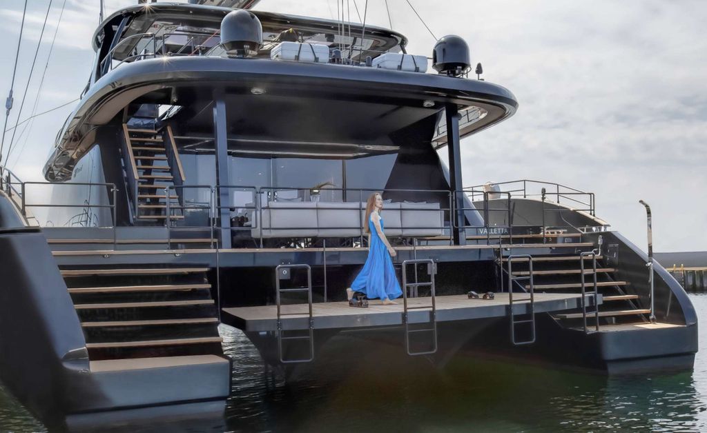 GRAYONE - Boat Images