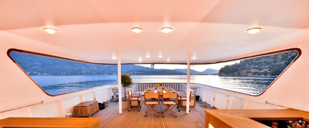 SOMETHING COOL - Boat Images