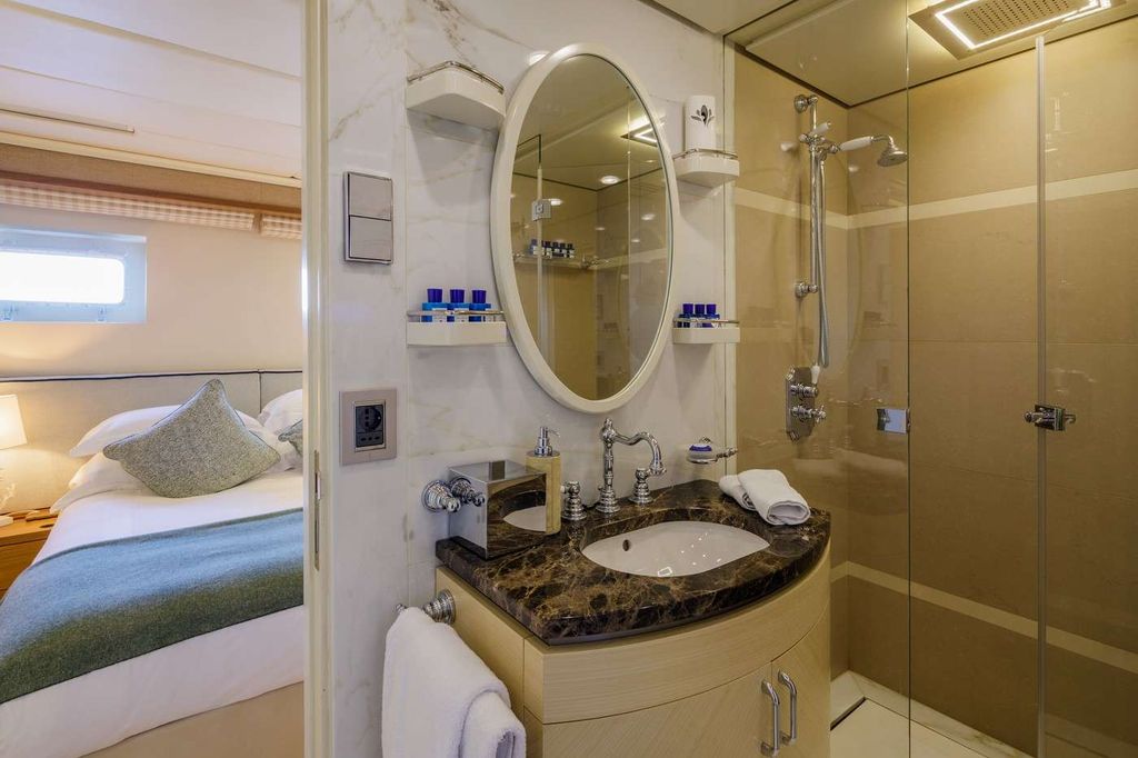 ITOTO - Boat Images