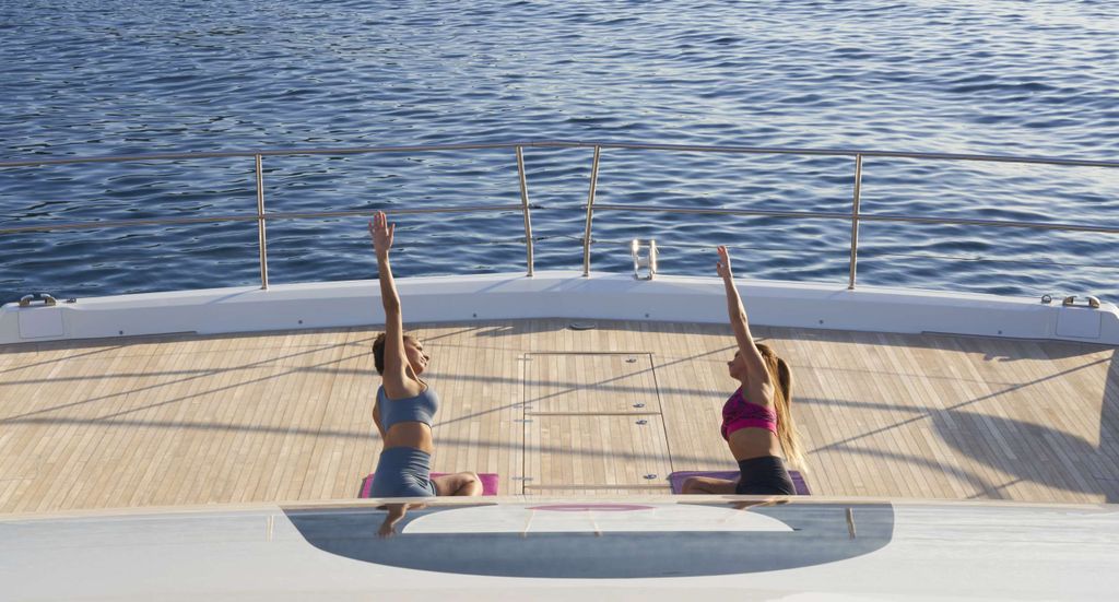 CRAZY HORSE - Boat Images
