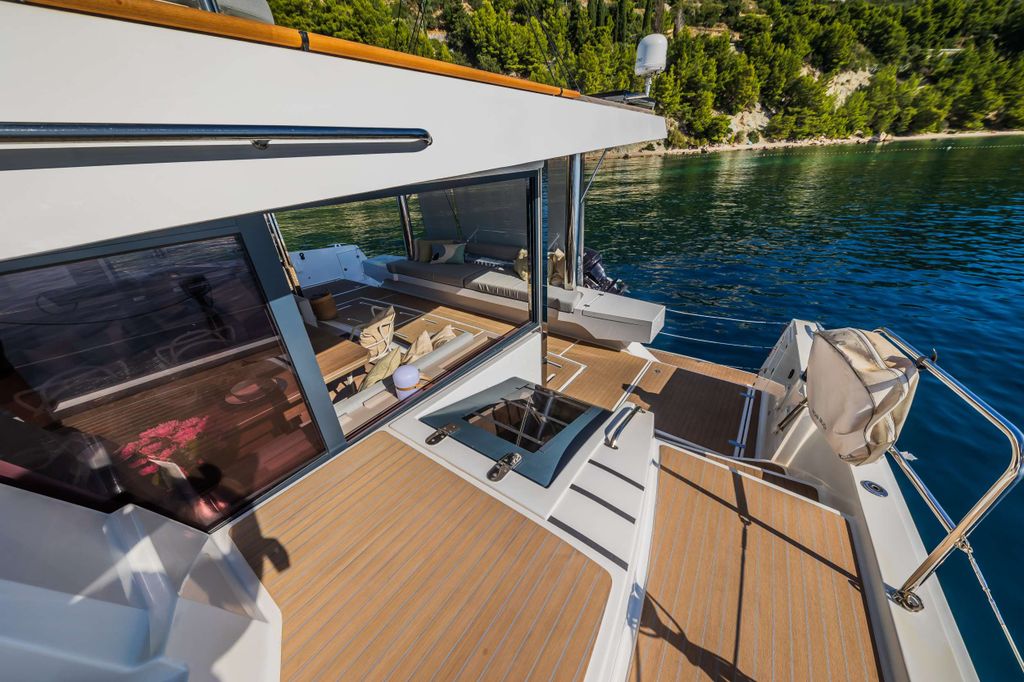 OCEAN LOUNGE - Boat Images