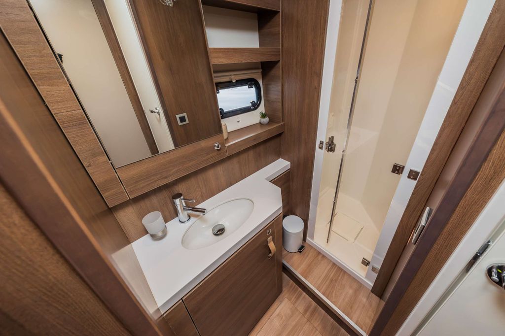 OCEAN LOUNGE - Boat Images