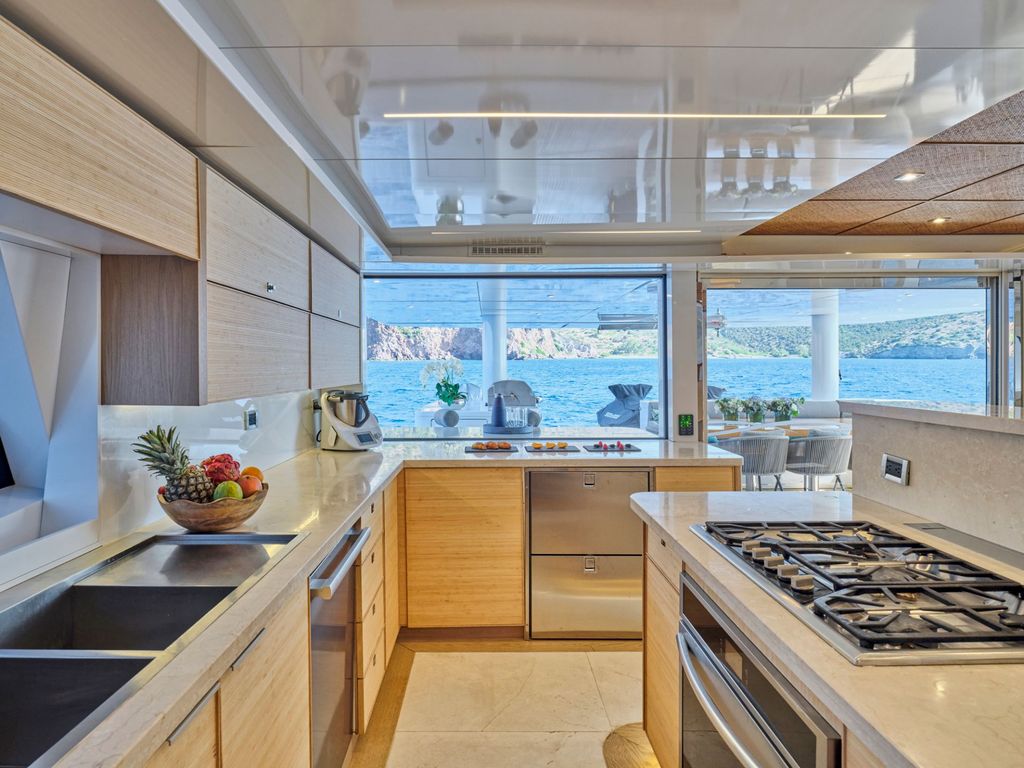SAMARA - Boat Images