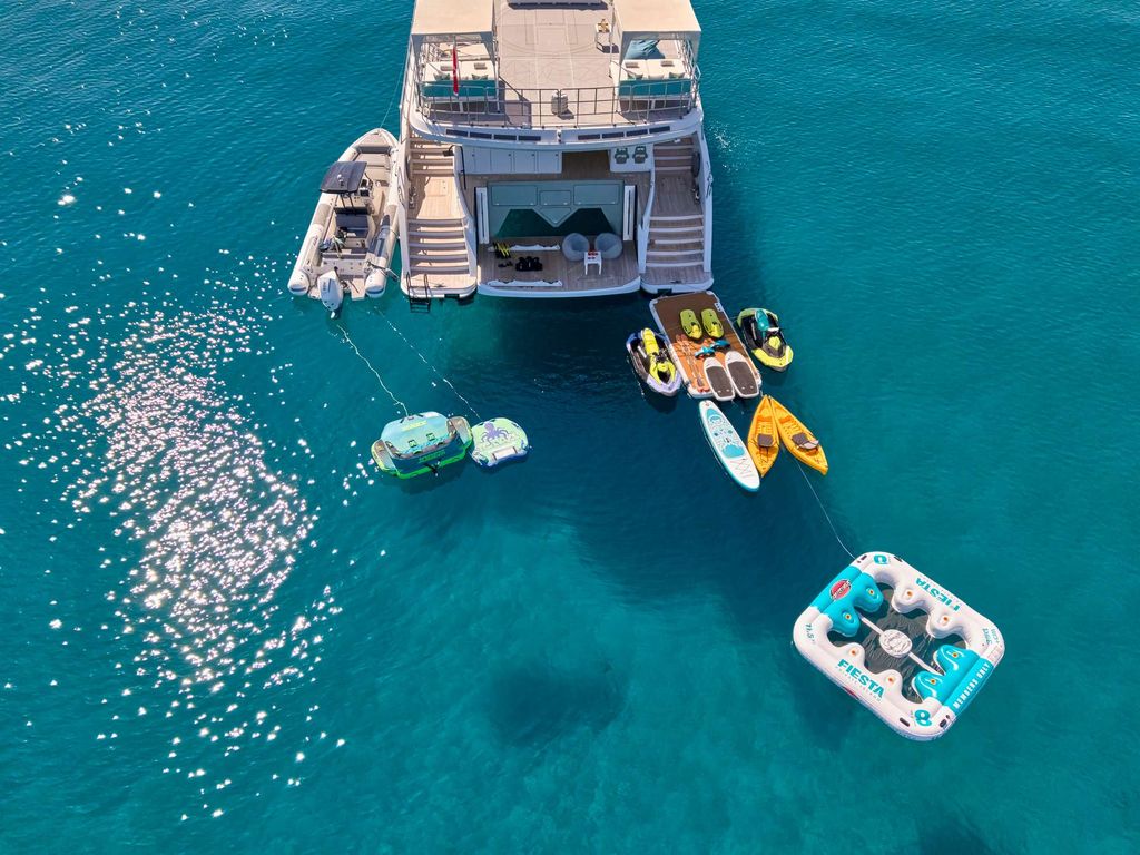SAMARA - Boat Images