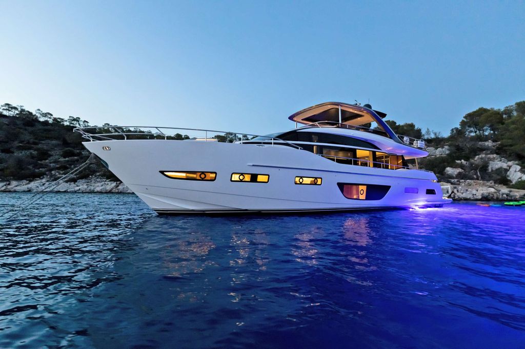 VISTA - Boat Images