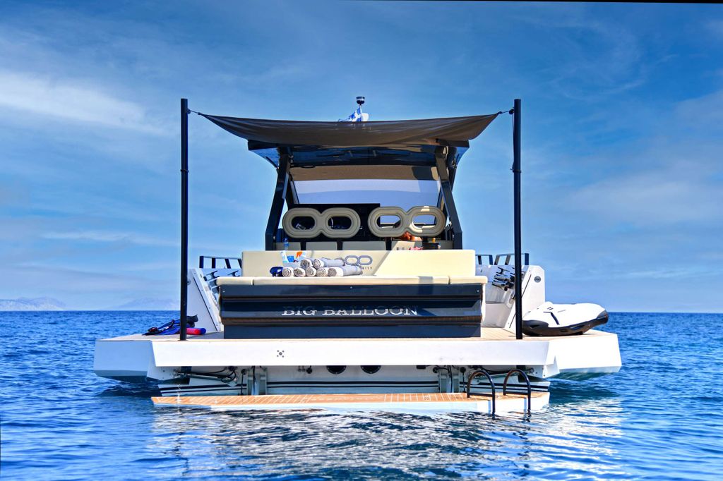 BIG BALLOON - Boat Images